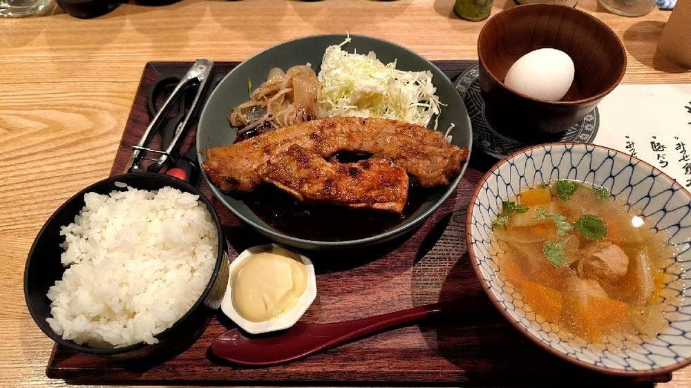 サガノサカバ