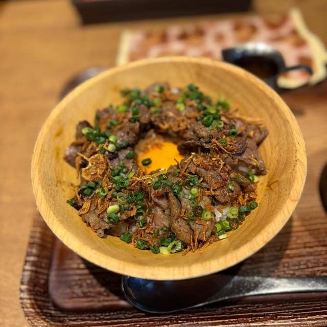 宮崎牛ステーキと宮崎地鶏 肉バル食堂 みやざき晴マチ 中央通 一番街店 - サブ画像1