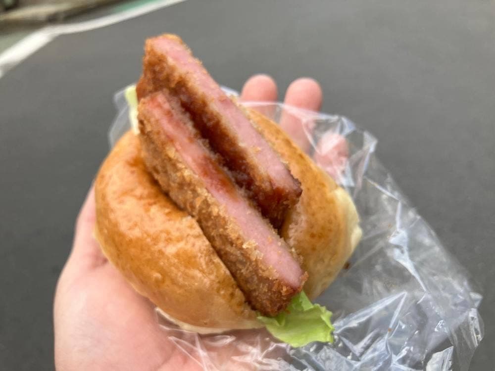 パンと食料品 株式会社 清水屋