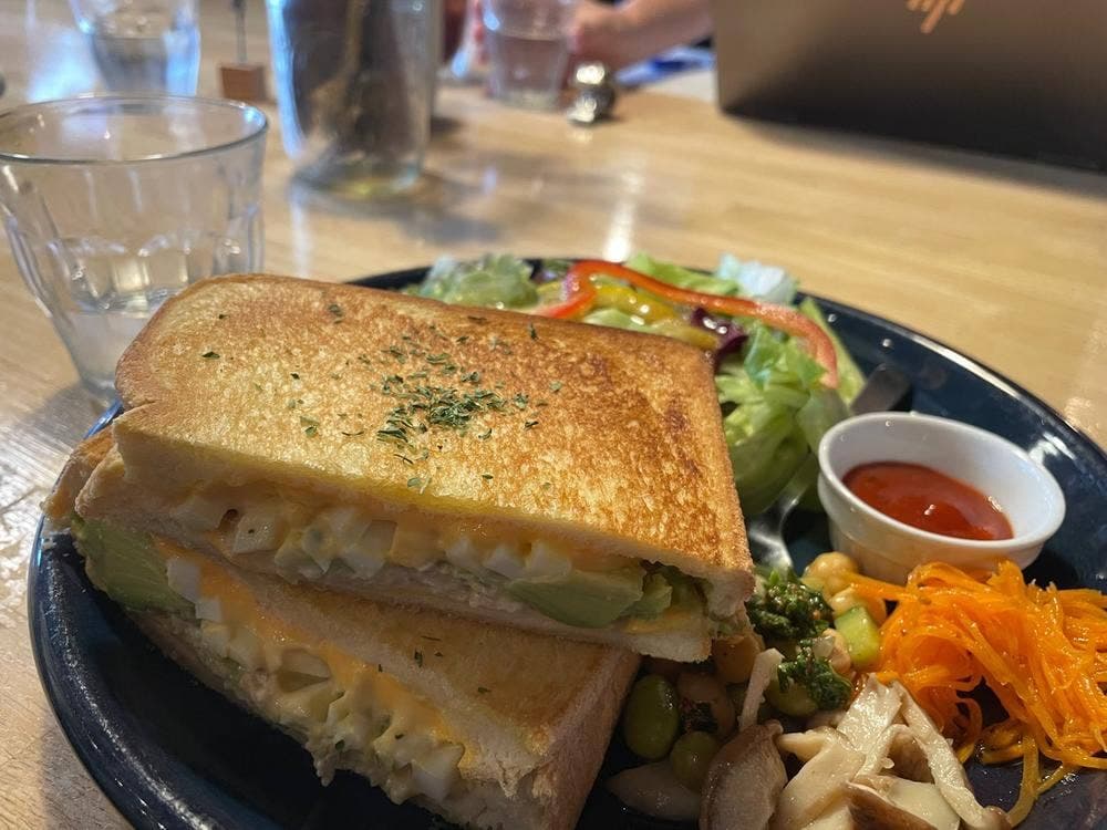 カフェ イエロー