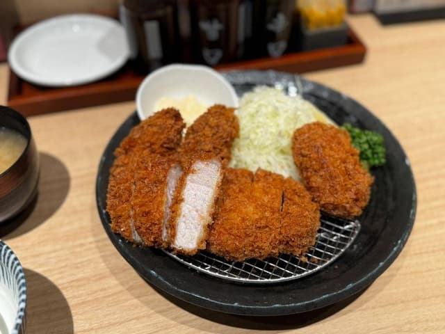 とんかつ神楽坂さくら 赤坂店 - サブ画像1