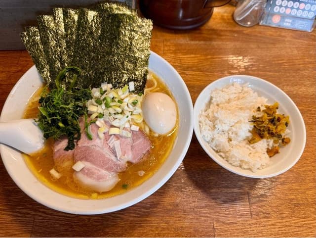 神楽坂家系ラーメン モンタナ - サブ画像3