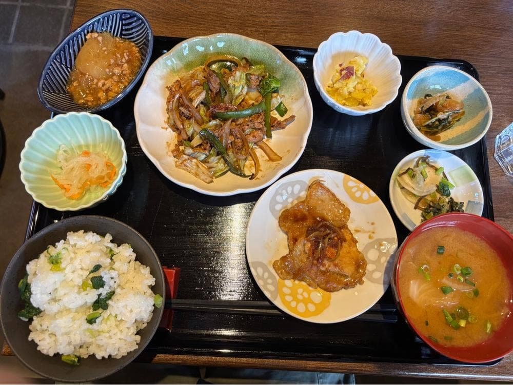 ごはん処だいこん屋