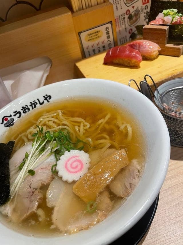鮨とラーメン うおがしや 新橋店 - サブ画像3