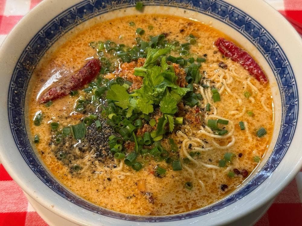 餃子荘 紅蜥蜴