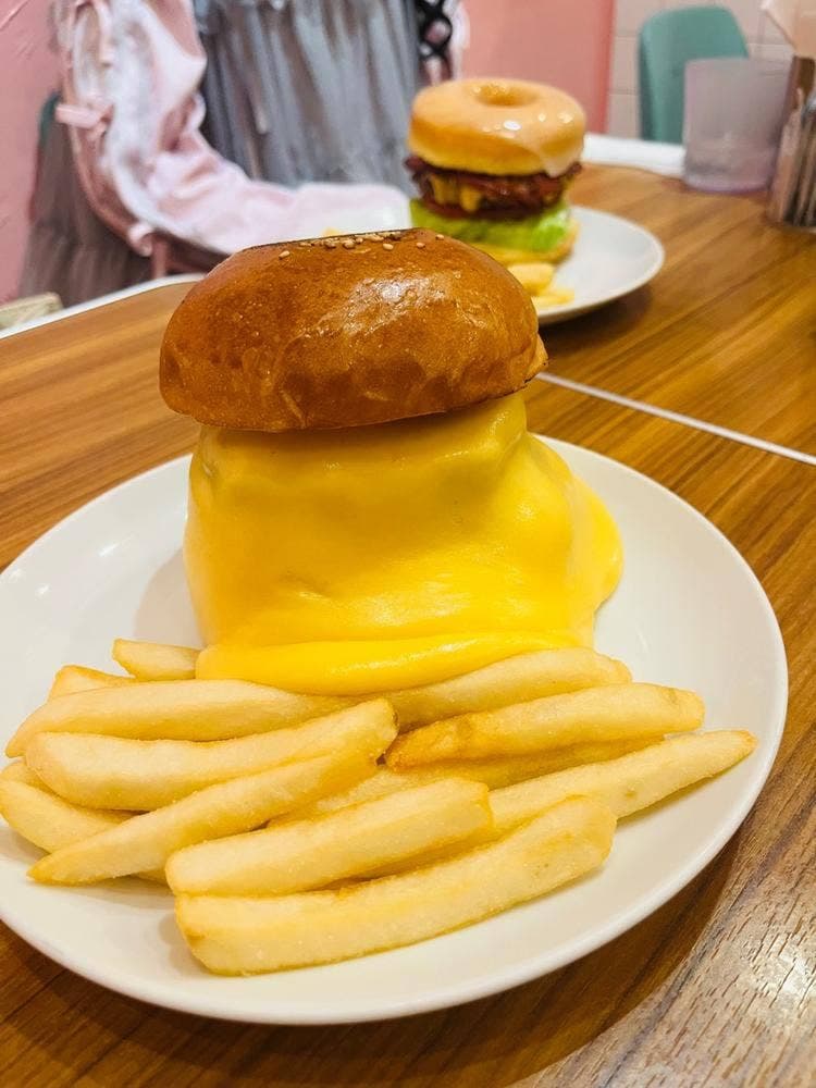 BURGER&MILKSHAKE CRANE