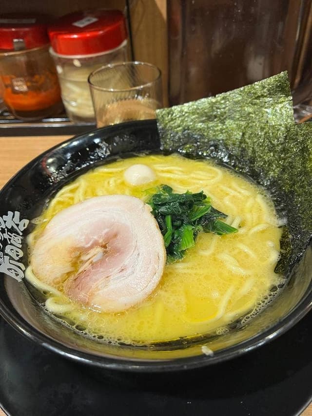 横浜家系ラーメン 町田商店 水道橋店 - サブ画像1