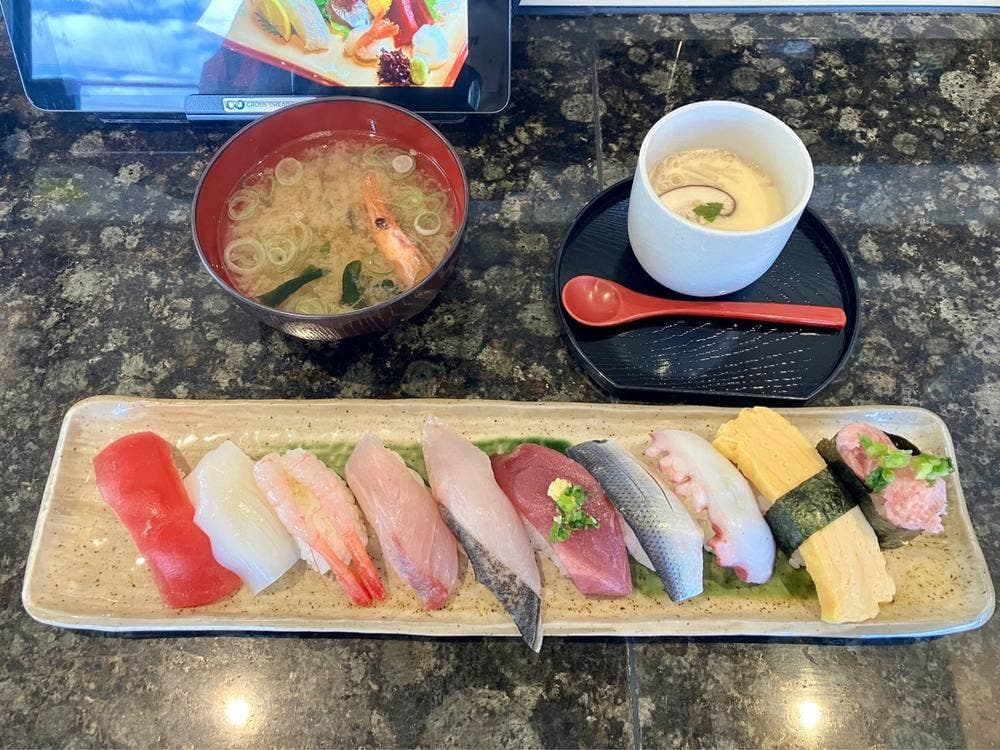 氷見回転寿司 粋鮨