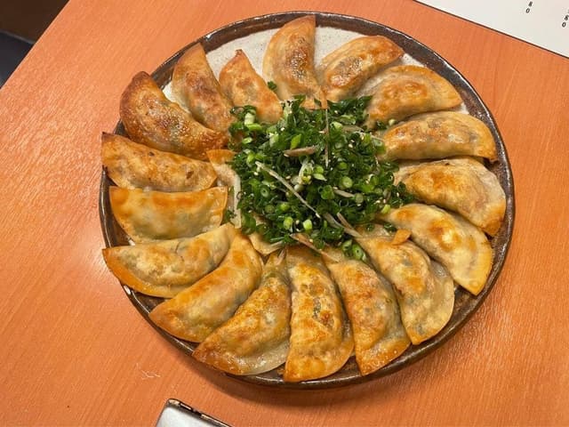 もつ焼きと円盤餃子 もつ治 - サブ画像2