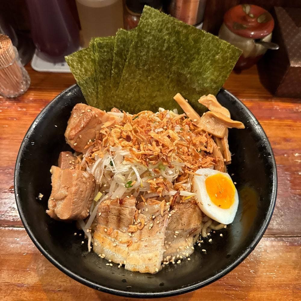 ひろや