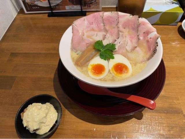らーめんまるかん 松阪こむぎむら店 - サブ画像1