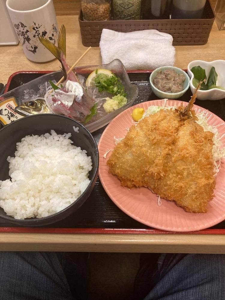 沼津港 あした葉 踊りあじ専門店
