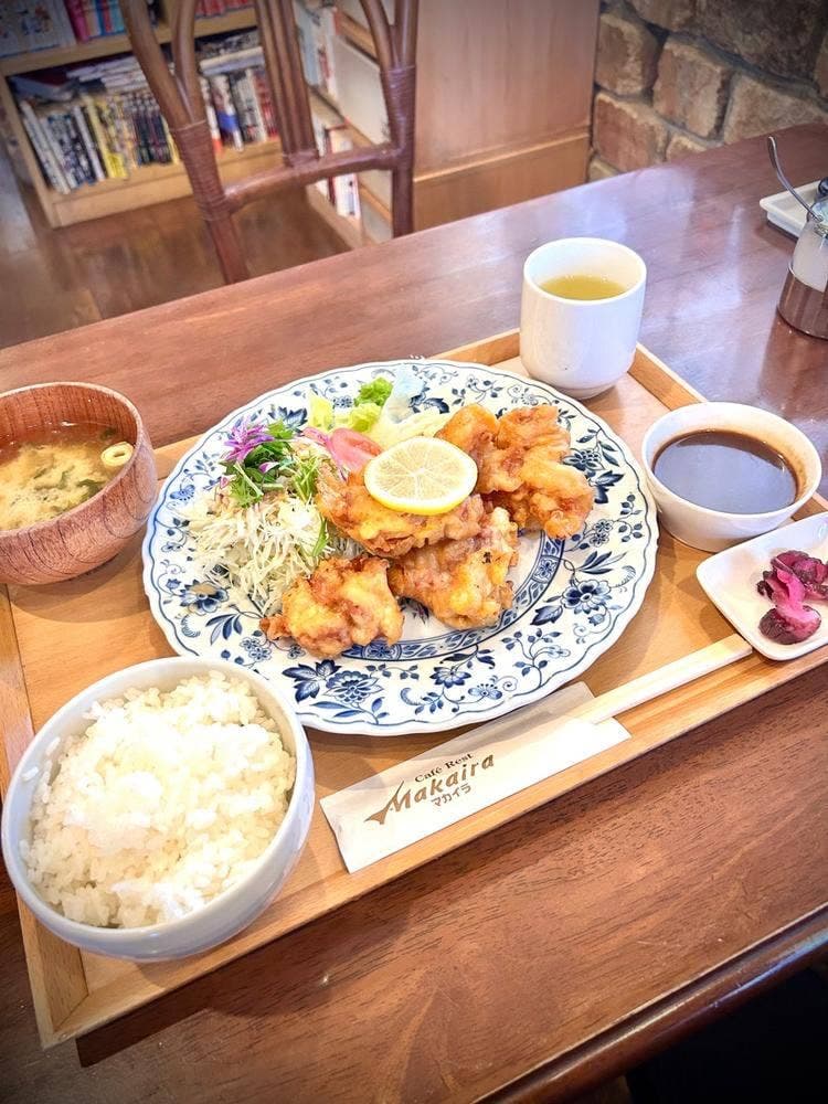 カフェレストマカイラ