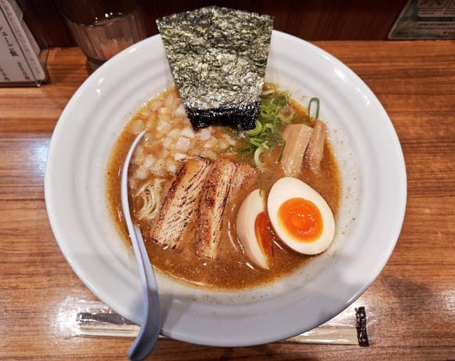 煮干し中華そば 麺屋 芝乃 - サブ画像1