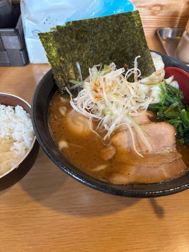 横浜家系らーめん 三元 琴似店 - サブ画像1