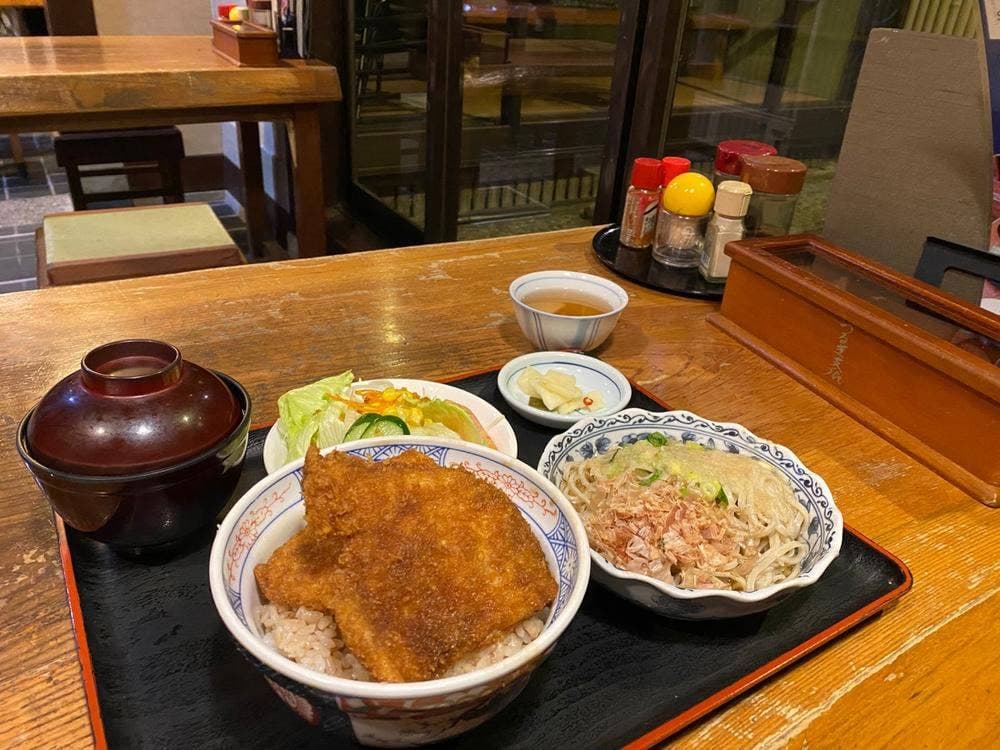 つるきそば佐佳枝支店