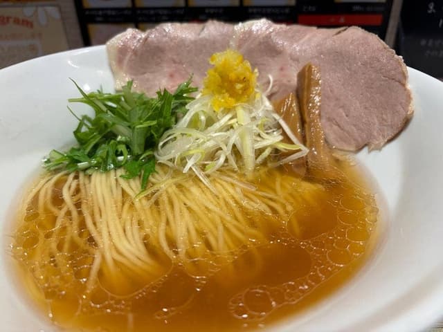 醤油らーめん ピース 豊中店 - サブ画像1
