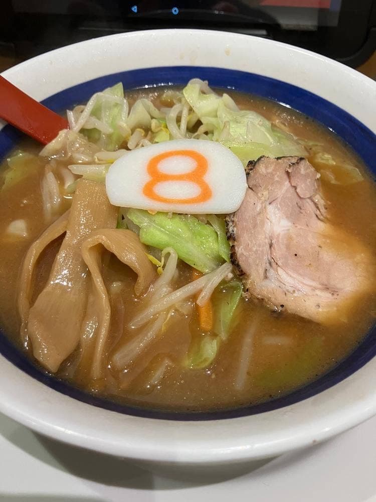8番らーめん くるふ福井駅店