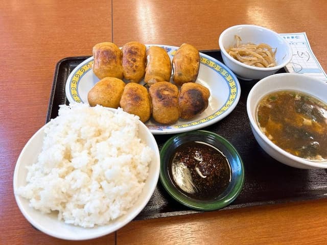 ホワイト餃子 高島平店 - サブ画像1