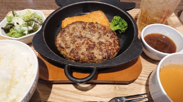 粗挽き ぎゅうばーぐ 大和亭 イオンモール幕張新都心店 - サブ画像1