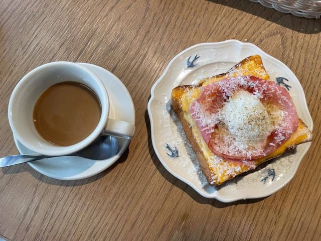 天然酵母の食パン専門店 つばめパン&Milk 杁ヶ池公園店 - サブ画像2