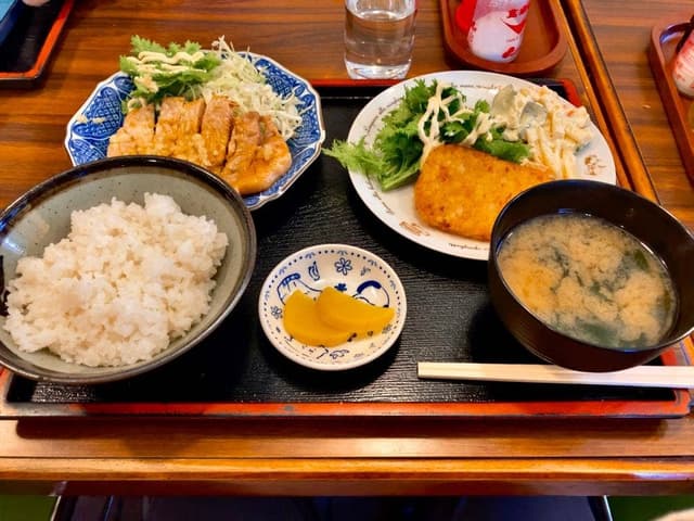 まるけん食堂 - サブ画像2