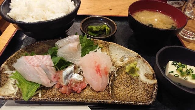 魚蔵 ねむろ 蒲田駅前店 - サブ画像3