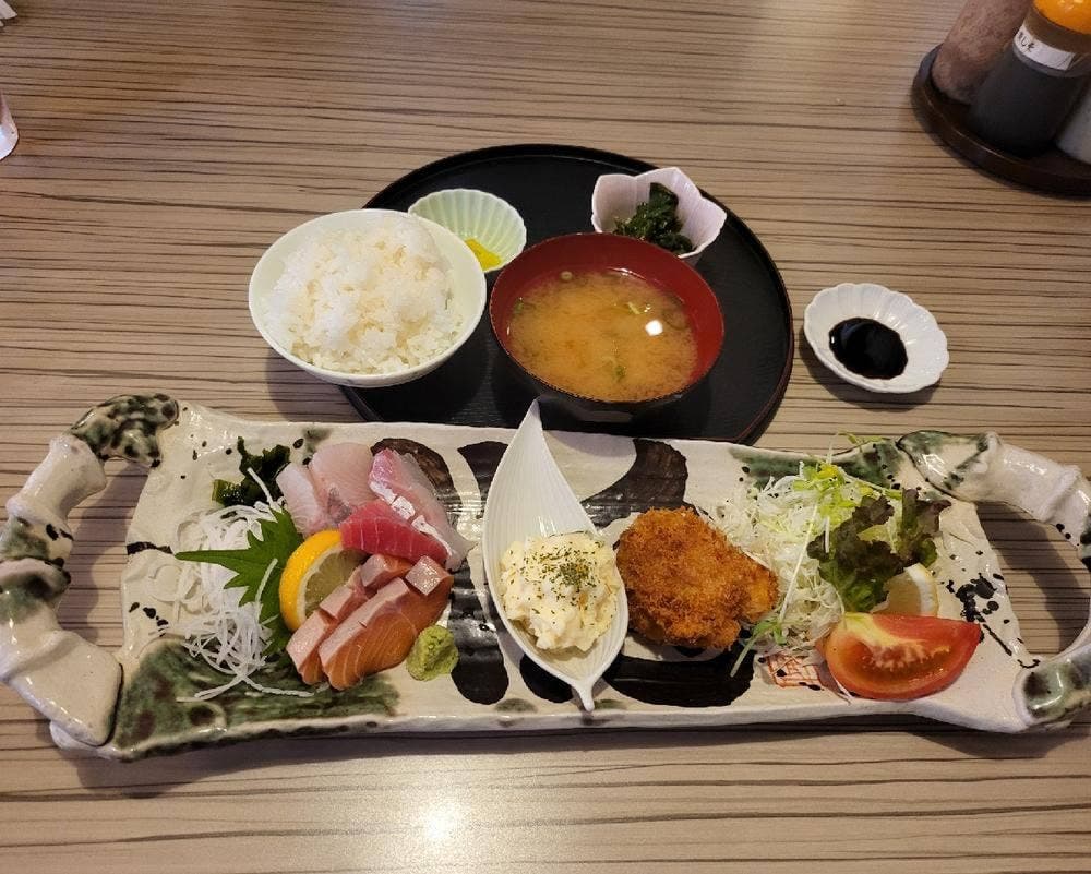 かがみの亭