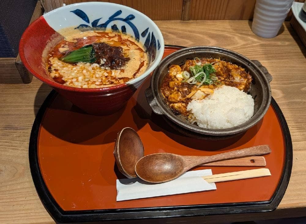 四川料理 日出人