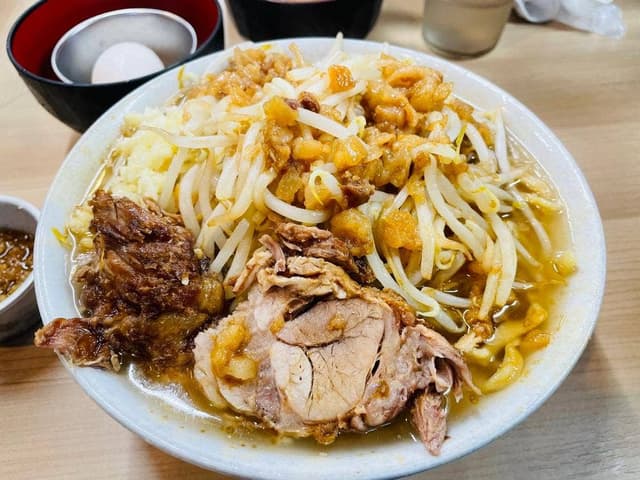 ラーメン荘 歴史を刻め 大阪日本橋店 - サブ画像1