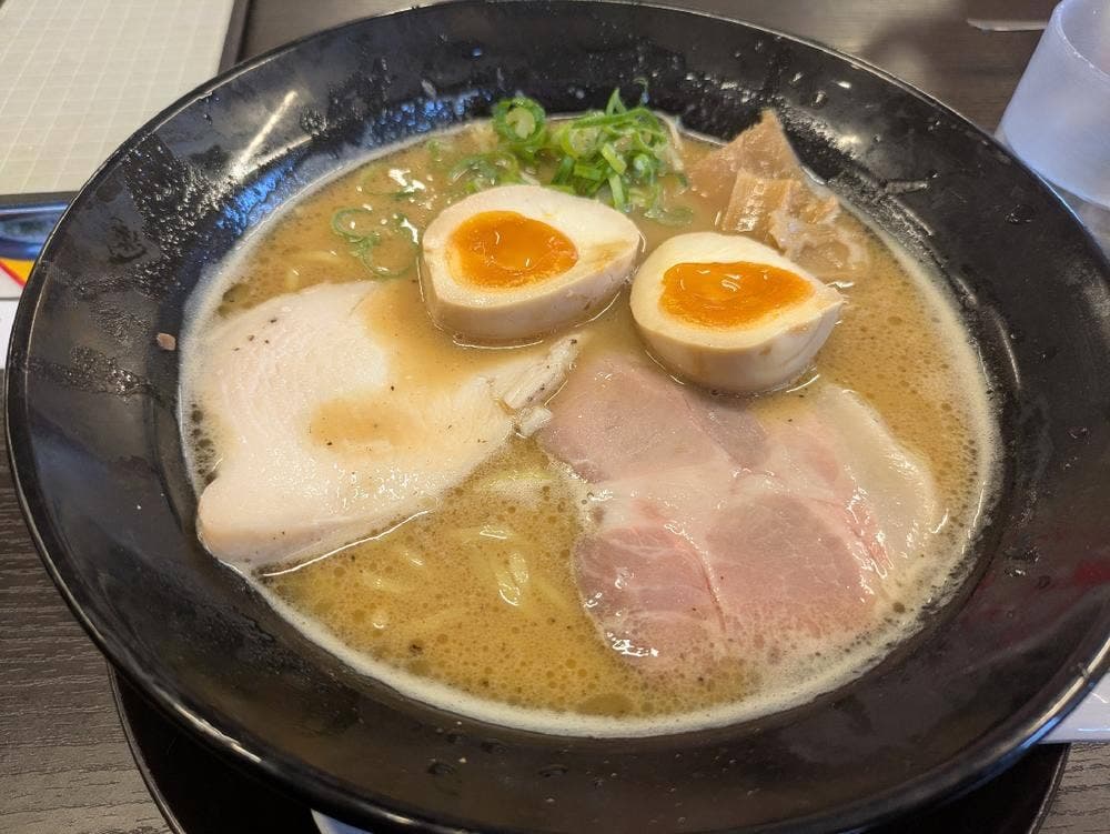 鶏白湯らーめん 鶏そば らーめん魂