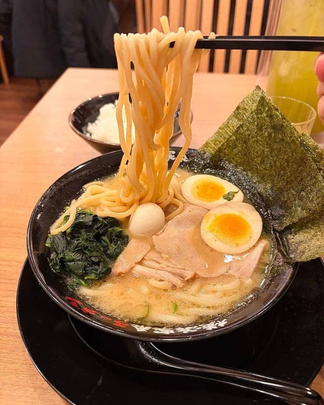横浜家系ラーメン 有楽家 浦和駅西口店 - サブ画像2