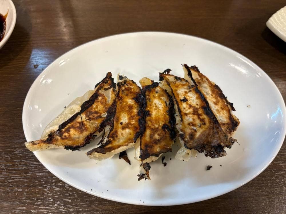餃子スタンド だるま 湖山鳥大前店