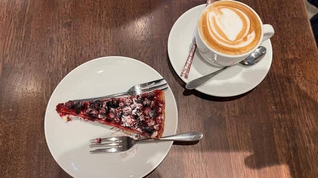 BLARNEY IRISH PUB & CAFÉ - サブ画像3