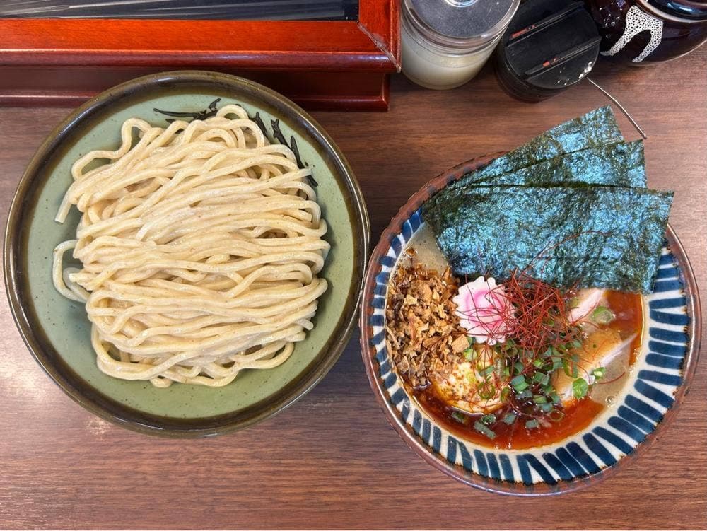 三三七