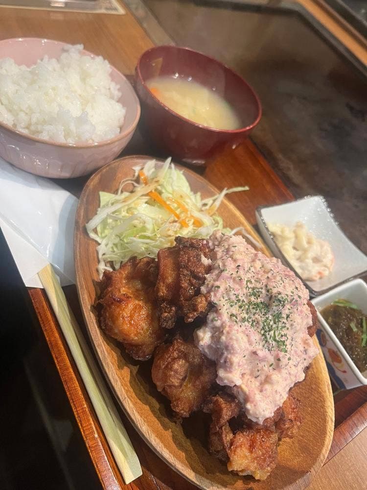 鉄板ダイニング おっとり 新町店