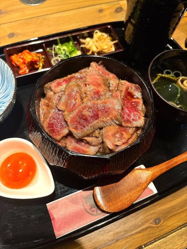 和牛のまるよし 谷四店 - サブ画像1