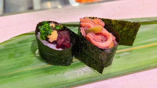 立食い寿司 根室花まる 東京ミッドタウン八重洲店 - サブ画像3