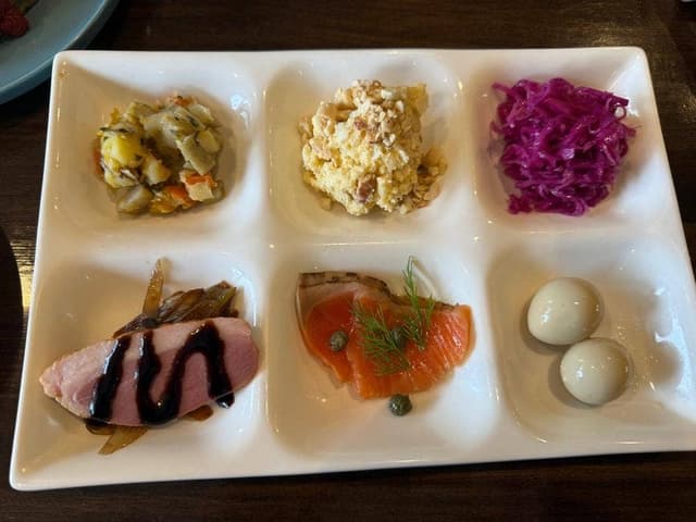 世界の惣菜バル マルーラキッチン - サブ画像2