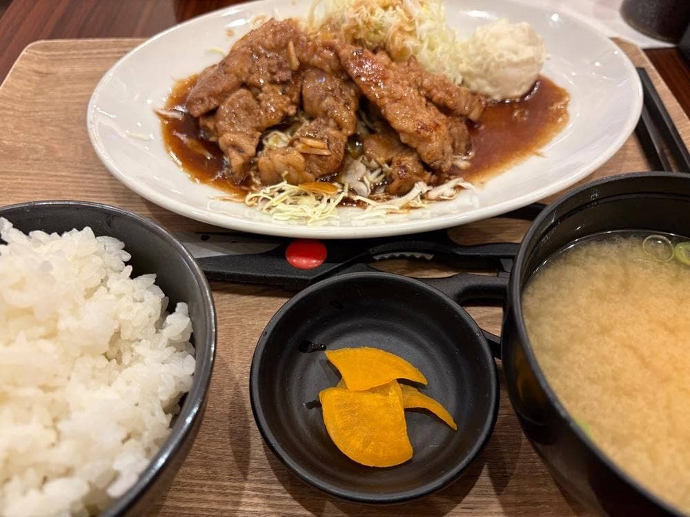 ごはん処 一鷹食堂 川西アステ店
