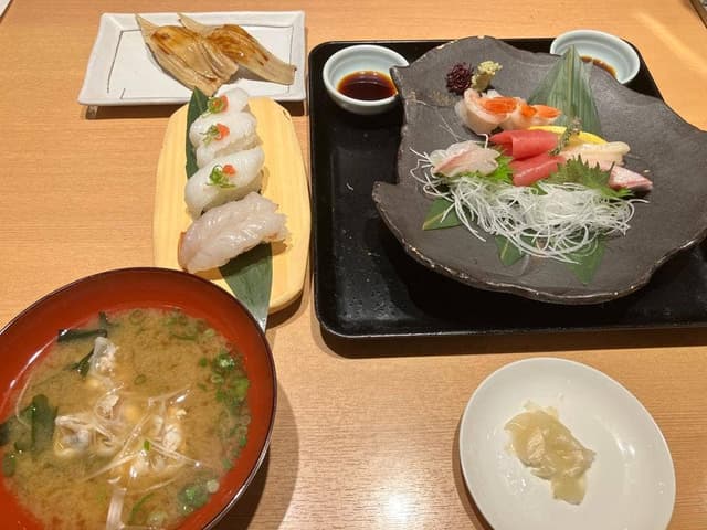 流れ鮨 三代目おとわ 伏見店 - サブ画像2