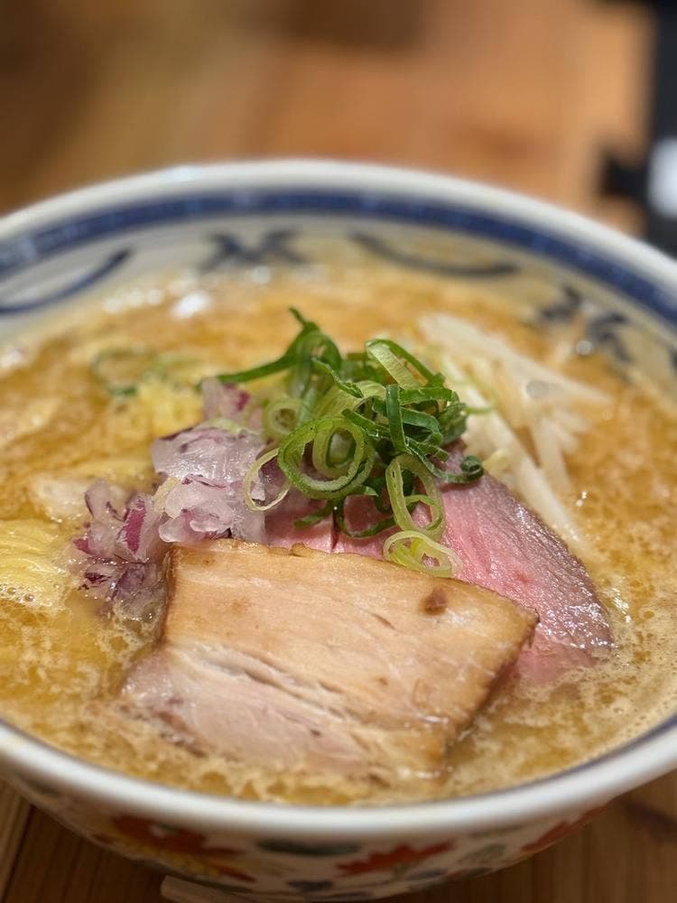 鶏そばと担々麺 一石二鶏
