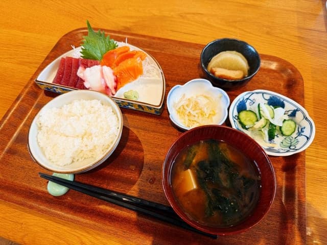 カフェ・ごはん 百花 - サブ画像1