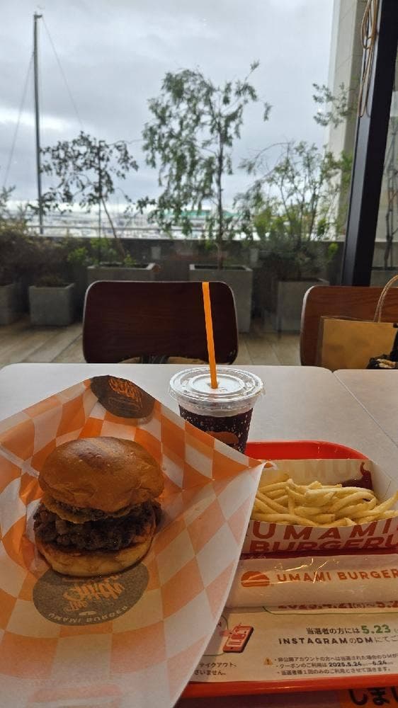 UMAMI BURGER 横浜ベイサイド店 - サブ画像2