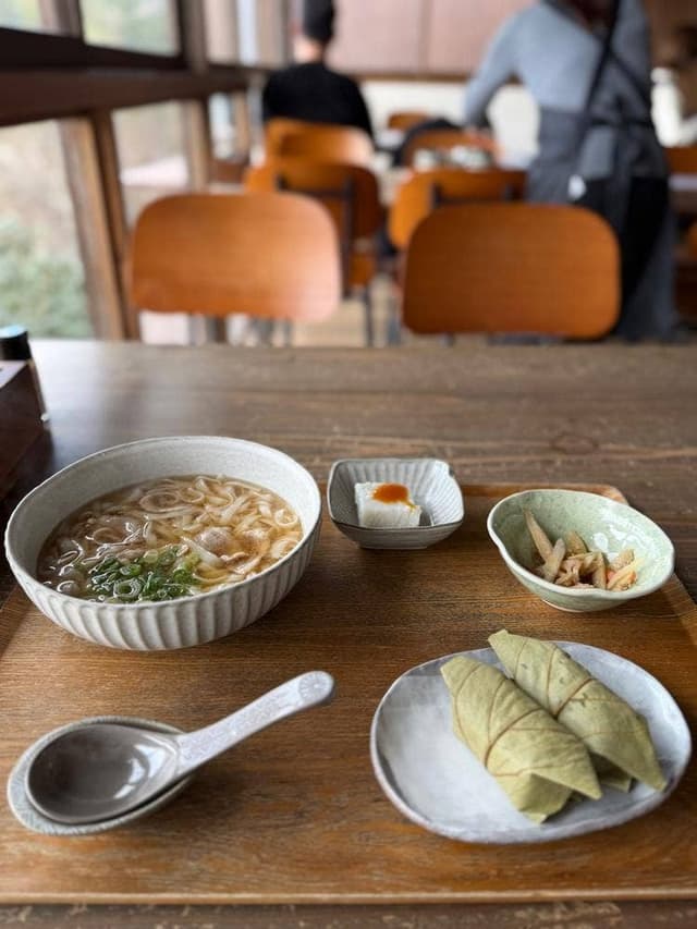 季節料理・山菜料理 静亭 - サブ画像1