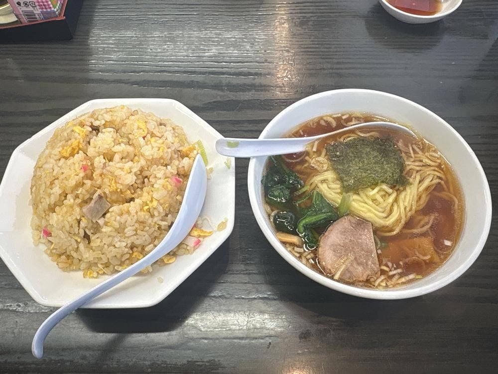 南京亭 八王子新滝山街道店