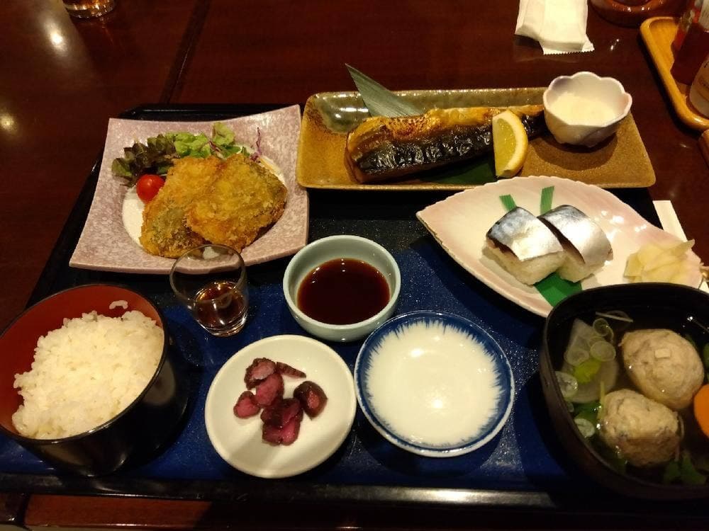 鯖と創作料理の店 廣半