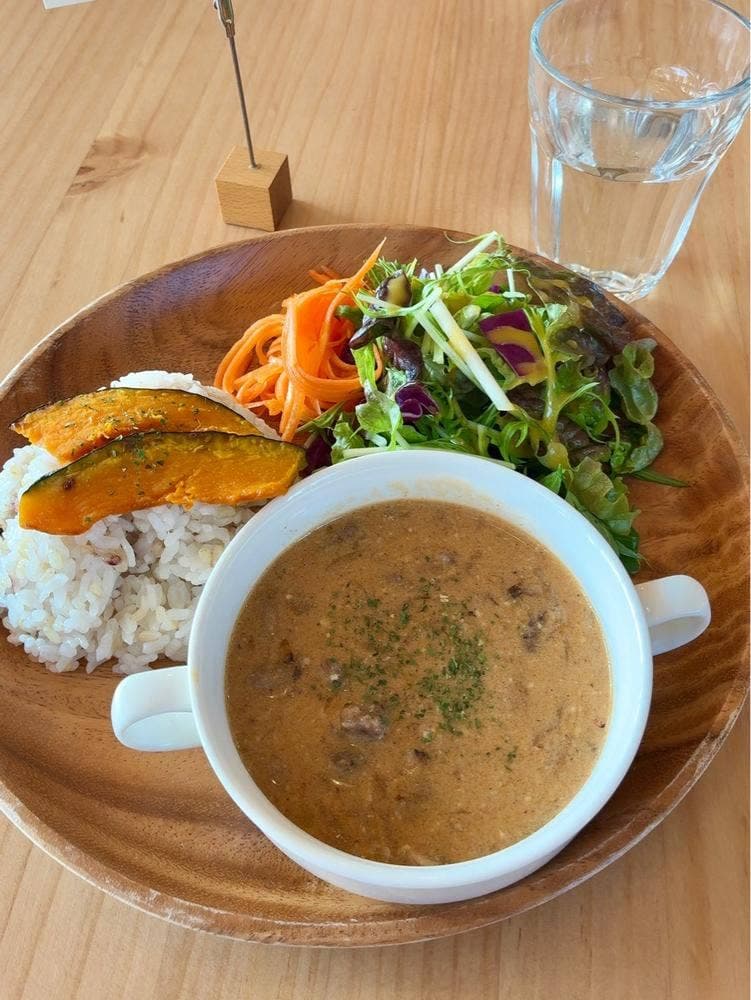Cafe and gallery 紡ぎ