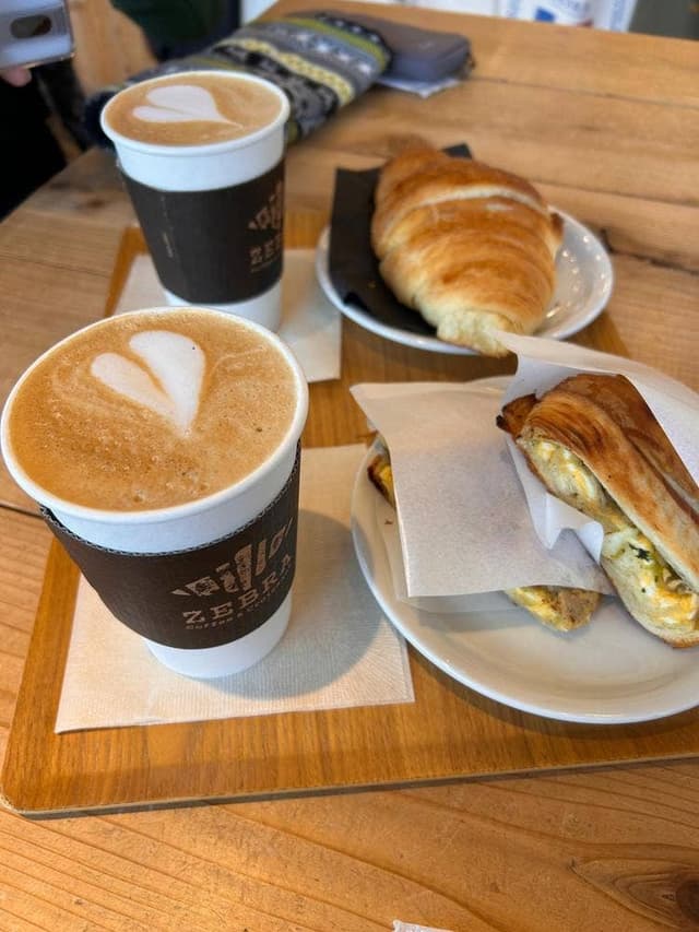 ZEBRA Coffee&Croissant 稲城中央公園店 - サブ画像1