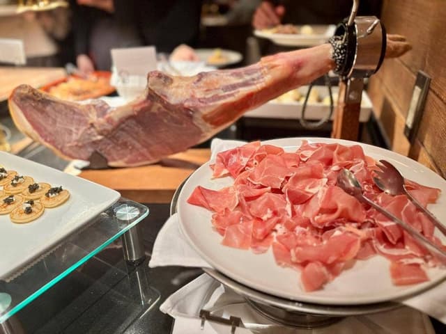 ロウリーズ・ザ・プライムリブ 恵比寿ガーデンプレイス店 - サブ画像3
